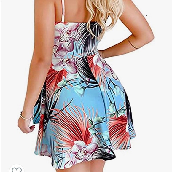 NWT Super Cute & Summery Dress - Picture 2 of 7